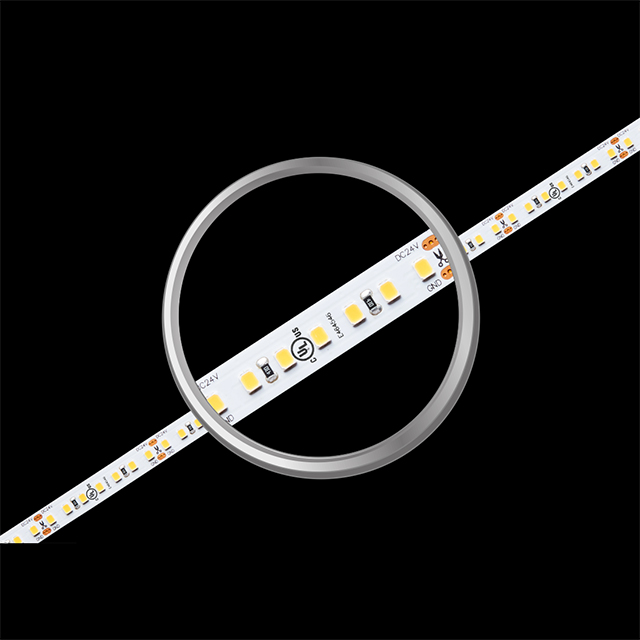 SMD2835 140LEDs 19.2W عالية الكفاءة في الهواء الطلق بقيادة قطاع الخفيفة